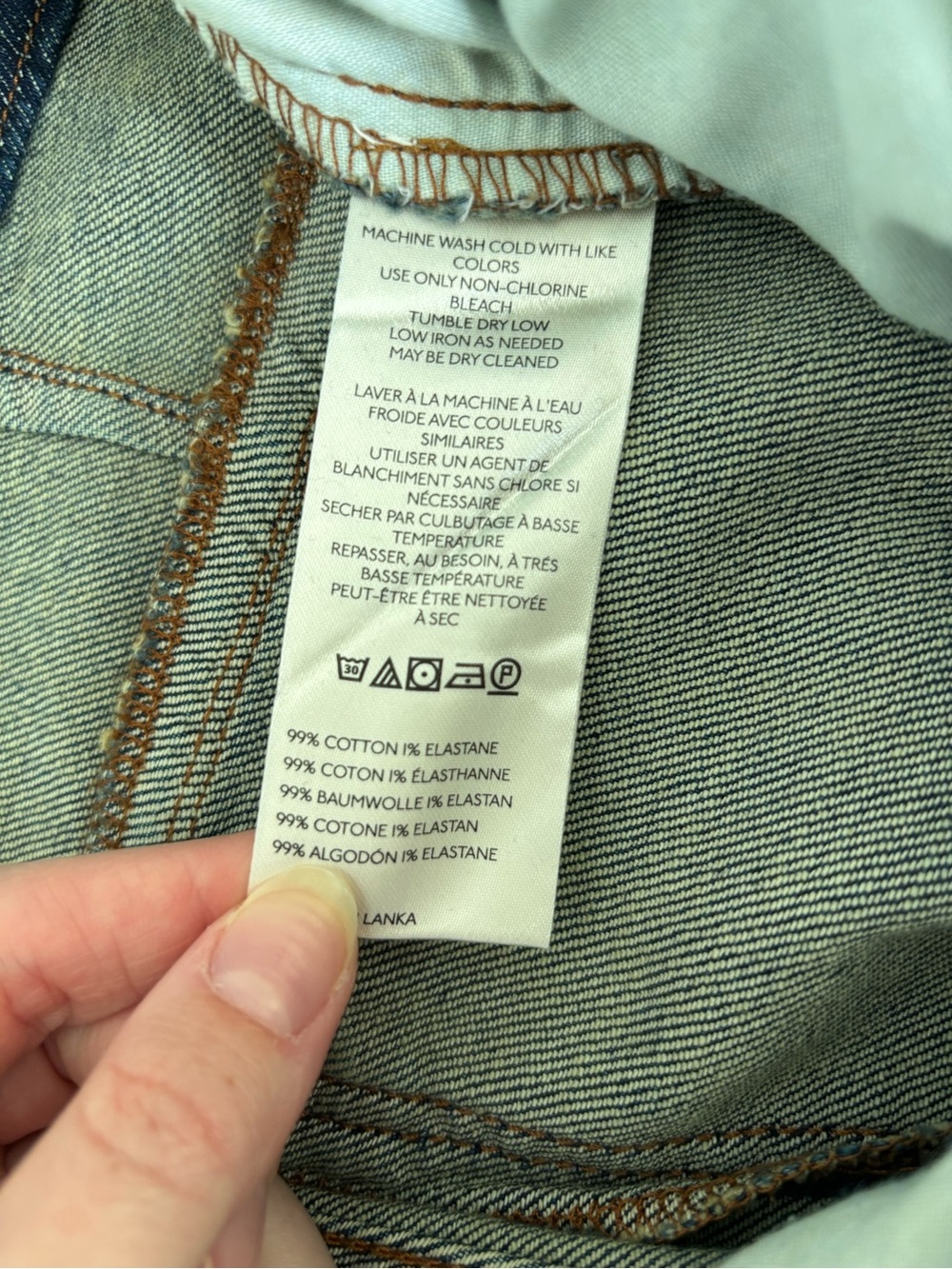 Pilcro Blue Flare-Leg Jeans with Subtle Fade - Picture 5 of 6